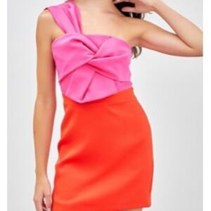 Selling this super cute dress! Perfect for dances!